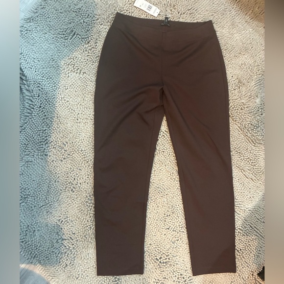 Elegant Women's Slim Fit Ponte Pant Coffe - Picture 2 of 11